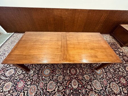 Klassieke vergadertafel