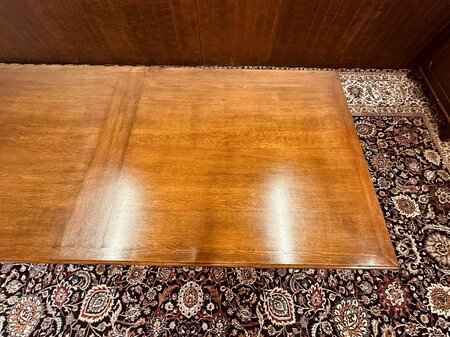 Klassieke vergadertafel