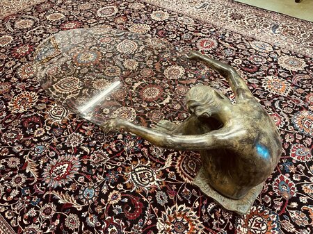 Unieke glazen tafel met bronzen vrouw