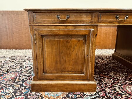 Groot klassiek Eichholtz bureau #2