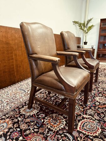Engelse Chesterfield stoel Donkerbruin