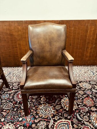 Engelse Chesterfield stoel Donkerbruin
