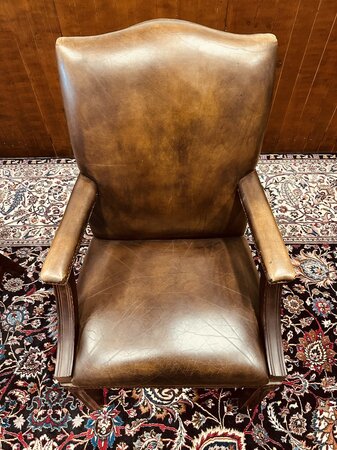 Engelse Chesterfield stoel Donkerbruin