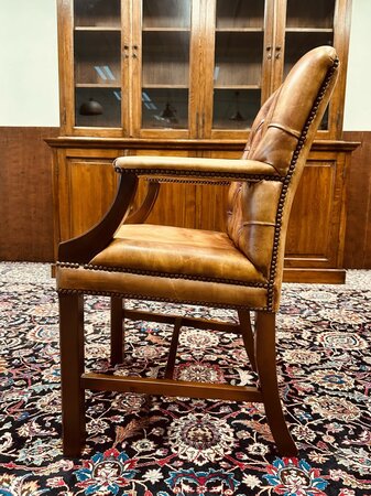 Engelse Chesterfield stoel Bruin