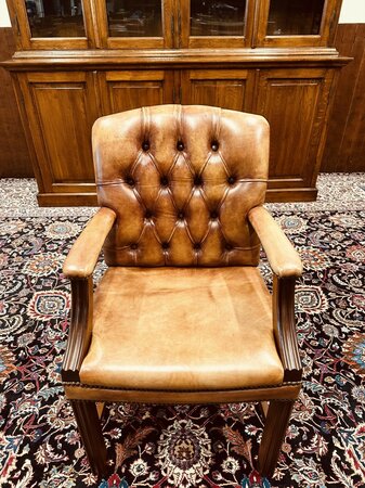 Engelse Chesterfield stoel Bruin
