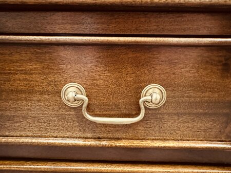 Klassiek mahonie bureau met bureaustoel