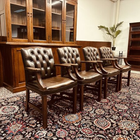 Engelse Chesterfield stoel Donkerbruin
