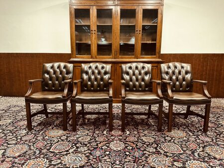 Engelse Chesterfield stoel Donkerbruin