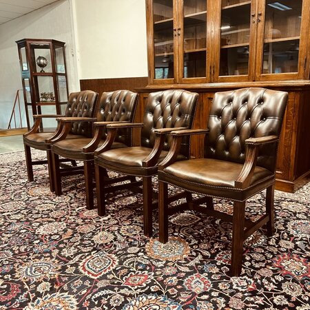 Engelse Chesterfield stoel Donkerbruin