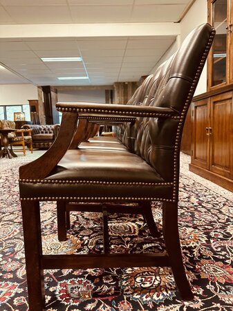Engelse Chesterfield stoel Donkerbruin