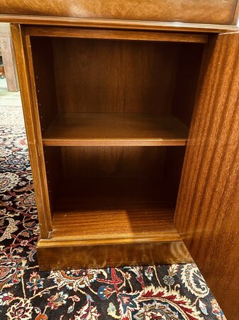 Heldense mahonie bureau met lederen blad