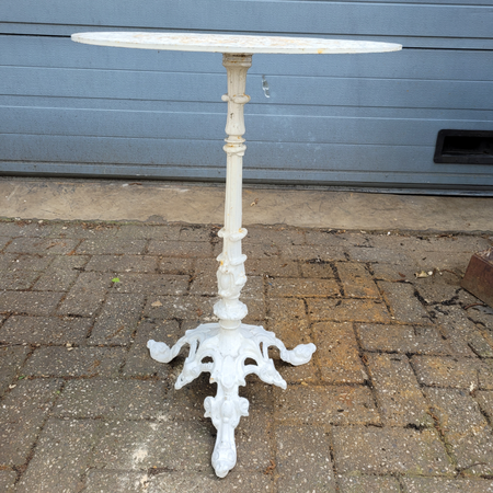 Brocante gietijzeren tuintafel bistrotafel