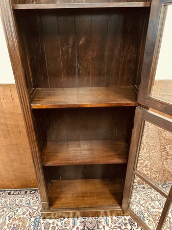 Klassieke mahonie boekenkast