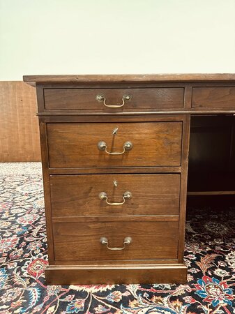 Engels Koloniaal Teak bureau
