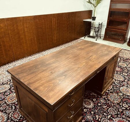 Engels Koloniaal Teak bureau