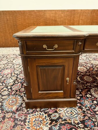 Antiek Engels mahonie partnerdesk bureau
