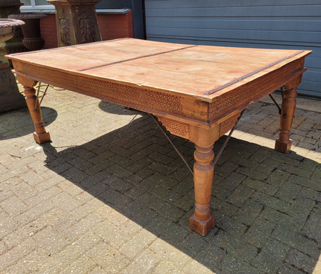 Koloniale Indonesische tafel