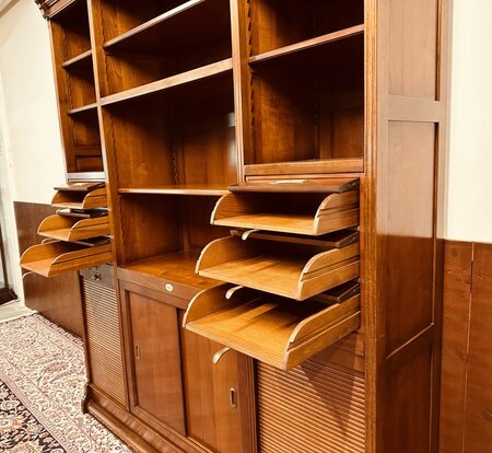 Antieke Italiaanse bibliotheekkast kast #2