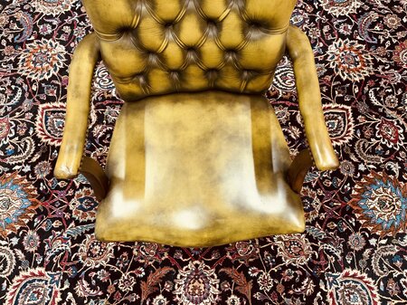 Engelse Chesterfield stoel Olijfgroen