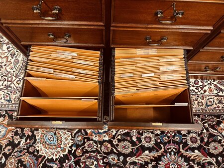 Engelse mahonie boekenkast