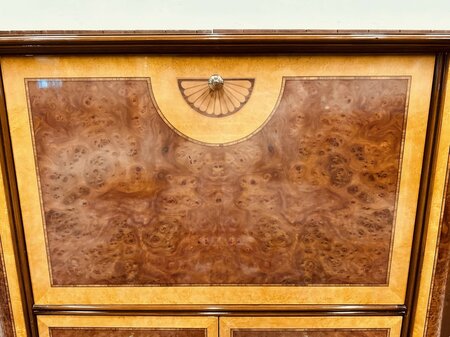 Antiek Italiaans wortelhout cabinet drankenkast