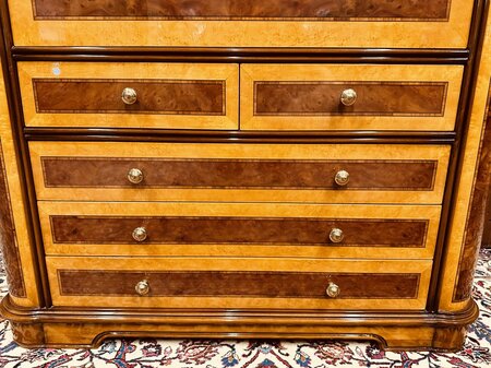 Antiek Italiaans wortelhout cabinet drankenkast