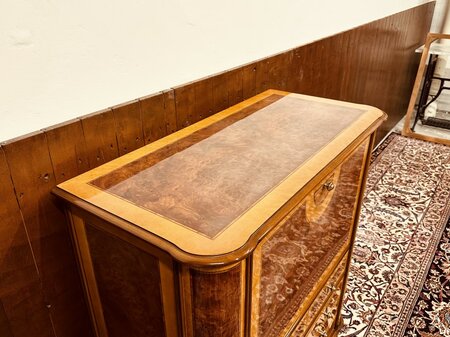 Antiek Italiaans wortelhout cabinet drankenkast