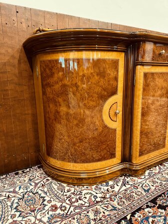 Antiek Italiaans wortelhout dressoir