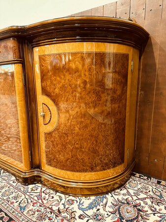 Antiek Italiaans wortelhout dressoir