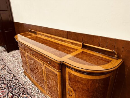 Antiek Italiaans wortelhout dressoir