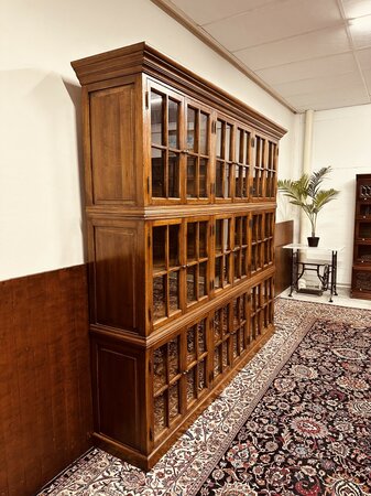 Eichholtz eikenhouten bibliotheek kast