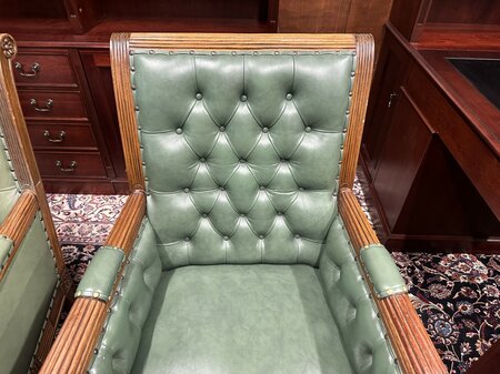 Engelse Chesterfield Library chair fauteuil Groen