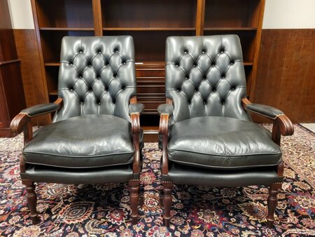 Engelse Chesterfield Library chair fauteuil zwart