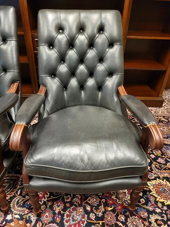 Engelse Chesterfield Library chair fauteuil zwart
