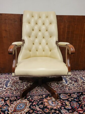 Engels Springvale Chesterfield Bureaustoel Fauteuil met Voetenbankje