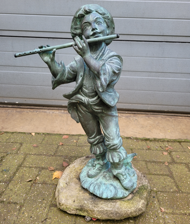 Antiek bronze fontein Jongen met de fluit Gesigneerd