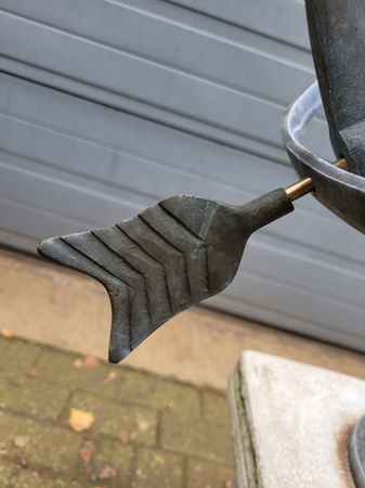 Antieke bronze Zonnewijzer op zuil