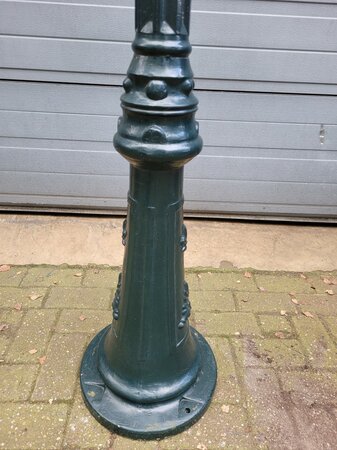 Dubbelzijdige staande stationsklok