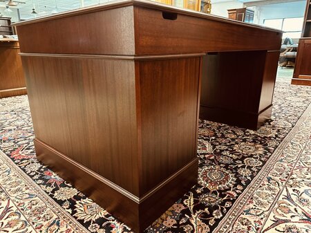 Engels Klassiek Chesterfield Bureau