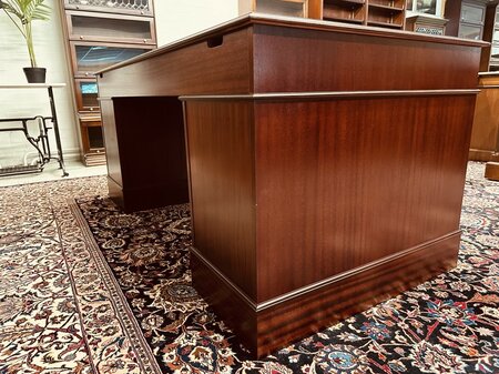 Engels Klassiek Chesterfield Bureau