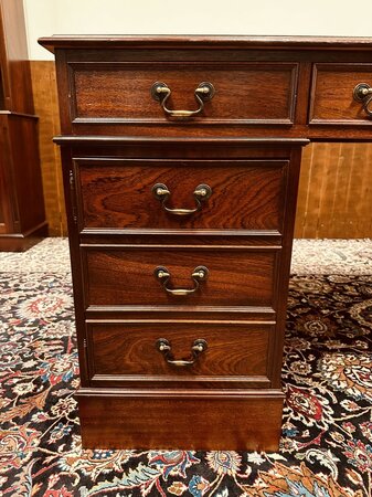 Engels Klassiek Chesterfield Bureau