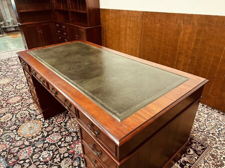 Engels Klassiek Chesterfield Bureau