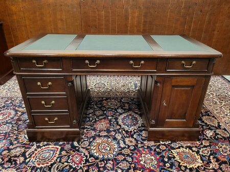 Engels Klassiek Mahonie Chesterfield Bureau