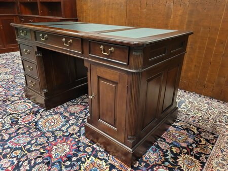 Engels Klassiek Mahonie Chesterfield Bureau