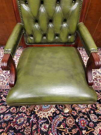 Klassiek Engels Chesterfield President Chair Bureaustoel