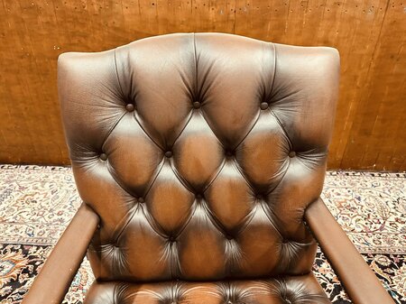 Engelse Chesterfield Gainsborough bureaustoel