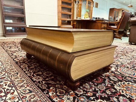 Antieke Engelse Boeken salontafel met lederen blad