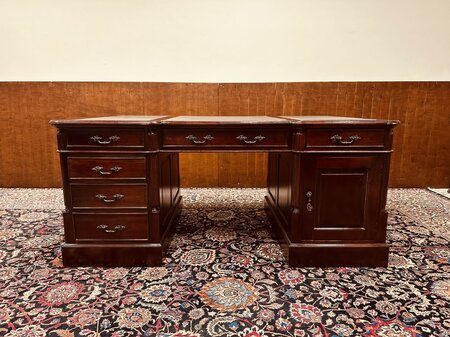 Klassiek Engels Chesterfield bureau partnerdesk
