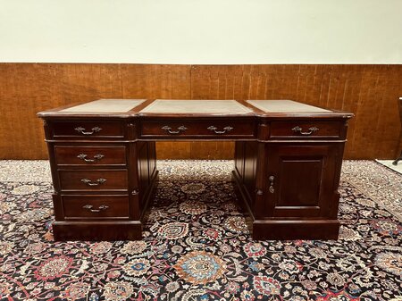 Klassiek Engels Chesterfield bureau partnerdesk