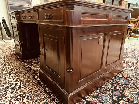 Klassiek Engels Chesterfield bureau partnerdesk